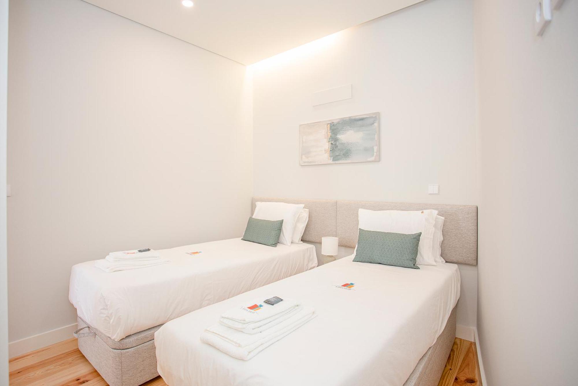 Liiiving In Porto - Aliados Stone Apartment Exterior photo